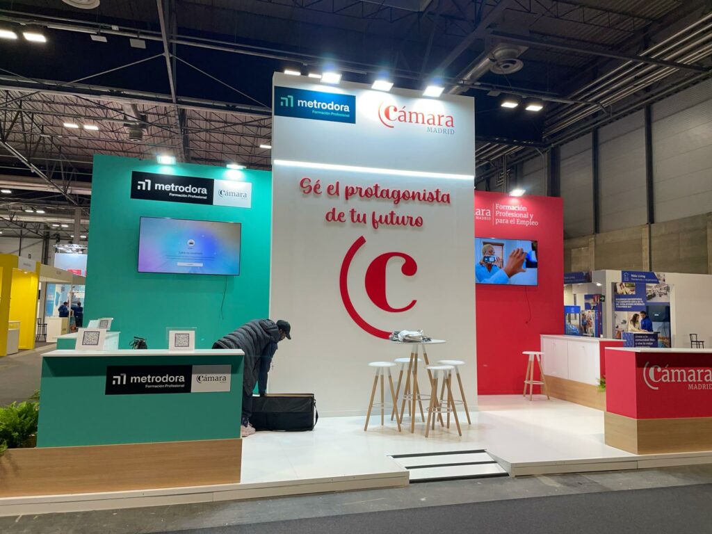 Stand metrodora education y Camara de Madrid en Aula